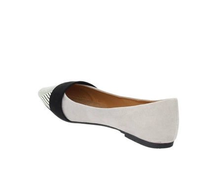 Płaskie czółenka damskie z migdałowym czubkiem Jezzi