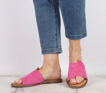 Fuksjowe klapki damskie płaskie różowe zamszowe Jezzi