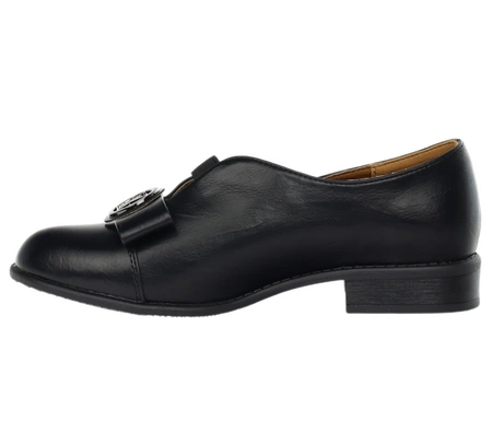 Czarne licowe półbuty damskie płaskie wsuwane eleganckie Jezzi