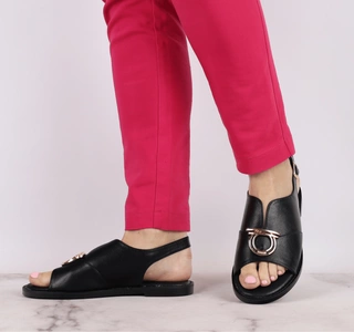 Czarne płaskie sandały damskie zabudowane  VINCEZA