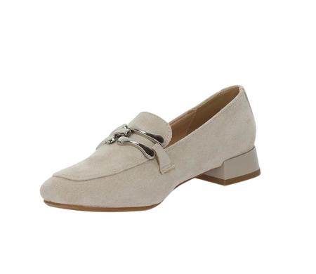 Beżowe eleganckie półbuty damskie wsuwane na płaskim obcasie Jezzi
