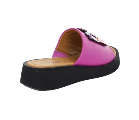 Różowe skórzane klapki damskie na grubej podeszwie kolorowe VINCEZA