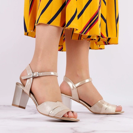 Sandały skórzane na obcasie Polskie Gino Fabiani