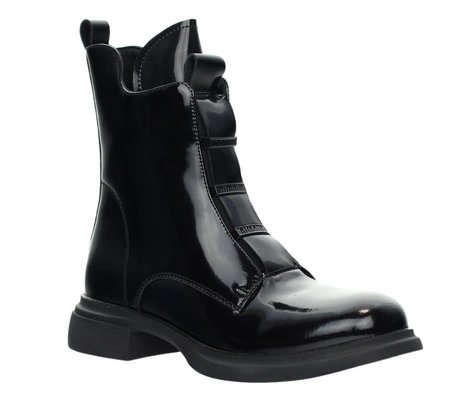 Czarne skórzane lakierowane botki na płaskim obcasie eleganckie VINCEZA