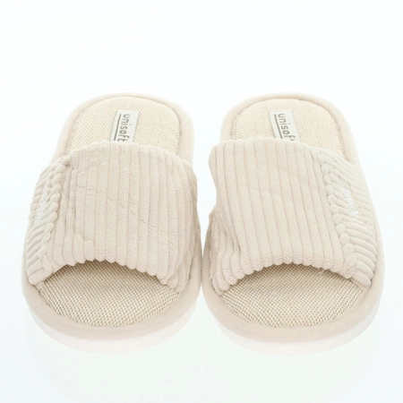 Beżowe klapki damskie zamszowe pantofle