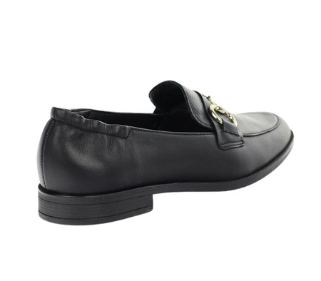 Czarne skórzane półbuty damskie płaskie eleganckie loafersy RYŁKO