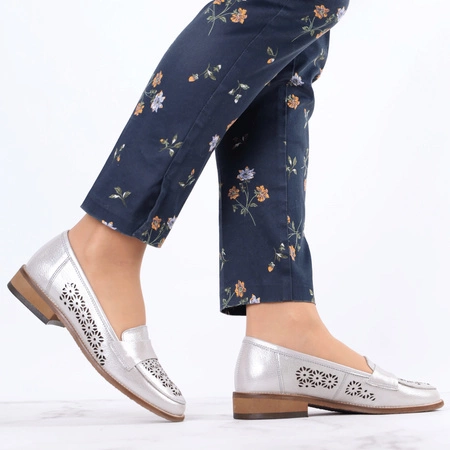 Eleganckie i komfortowe mokasyny ażurowe ze skóry naturalnej Gino Fabiani