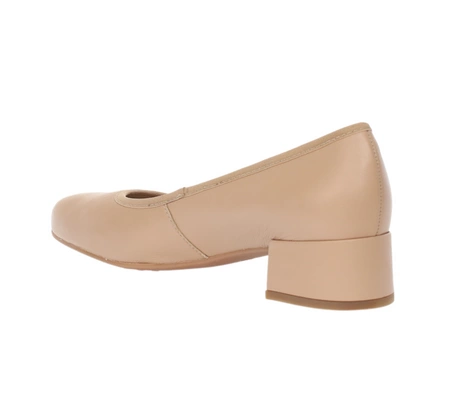 Komfortowe bezowe czółenka płaskie ze skóry naturalnej RYŁKO