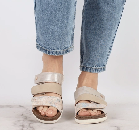 Eleganckie i komfortowe klapki damskie płaskie na rzepy Jezzi