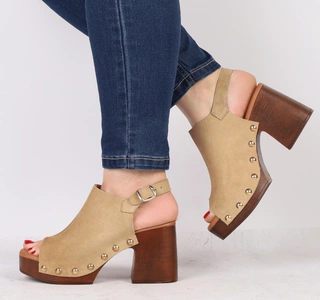 Skórzane sandały na drewnianym klocku i platformie z ćwiekami Hiszpańskie El Pimpi