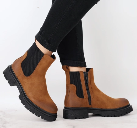 Karmelowe/rude botki płaskie ocieplane na zamek Jezzi