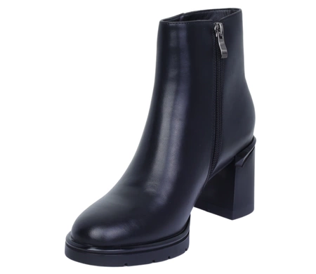 Czarne skórzane botki damskie na słupku i platformie Ginom Fabiani