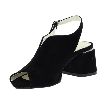 Eleganckie i komfortowe sandały na obcasie zabudowane AZALI