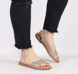 Złote eleganckie sandały damskie na płaskiej podeszwie Jezzi