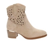 Beżowe botki kowbojki ażurowe Margaret od VINCEZA