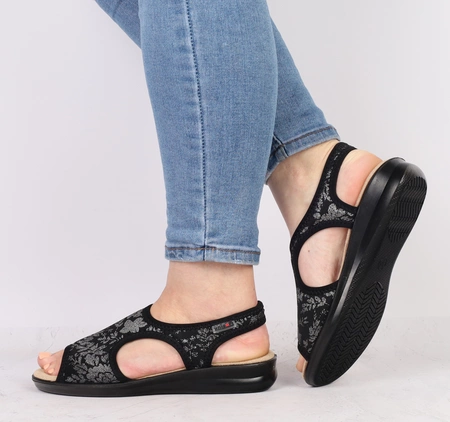 Czarne lekkie sandały damskie płaskie komfortowe wsuwane UNISOFT