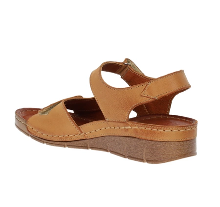 Brązowe sandały na niskiej koturnie ze skóry naturalnej POLSKIE Gino Fabiani