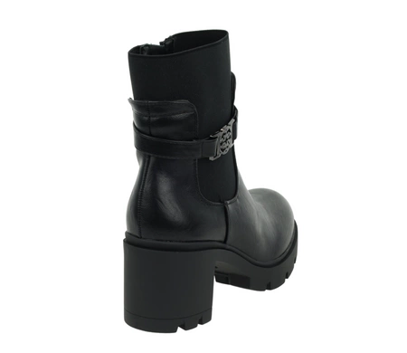 Czarne rokowe botki zimowe na obcasie i platformie ze skóry licowej ekologicznej Jezzi