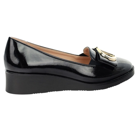 Płaskie czółenka czarne lakierowane eleganckie i komfortowe VINCEZA