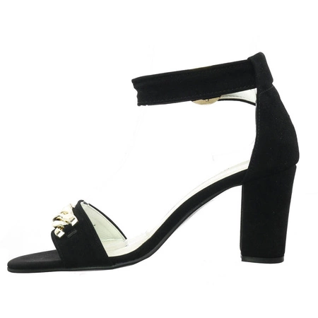 Sandały damskie czarne zamszowe z łańcuszkiem Azali - Produkt Polski