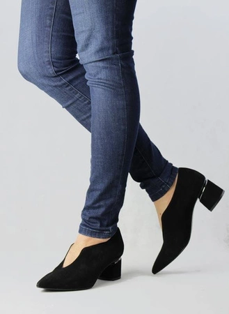 Eleganckie półbuty damskie na klocku skórzane Gino Fabiani