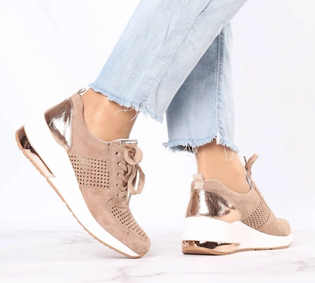 Komfortowe adidasy damskie eleganckie zamszowe beżowe na koturnie Jezzi