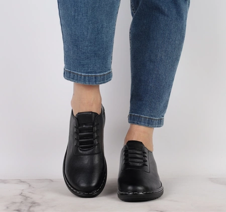 Komfortowe półbuty damskie czarne eleganckie płaskie Unisoft