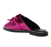 Błyszczące różowe klapki damskie płaskie z czarną wkładką Jezzi