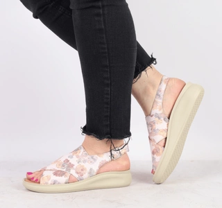 Kolorowe sandały damskie komfortowe zabudowane eleganckie i wygodne Jezzi