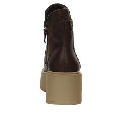 Brązowe botki zimowe czekoladowe na koturnie i platformie ocieplane Jezzi