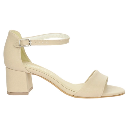 Beżowe sandały damskie na niskim obcasie z zakrytą piętą Azali - Produkt Polski