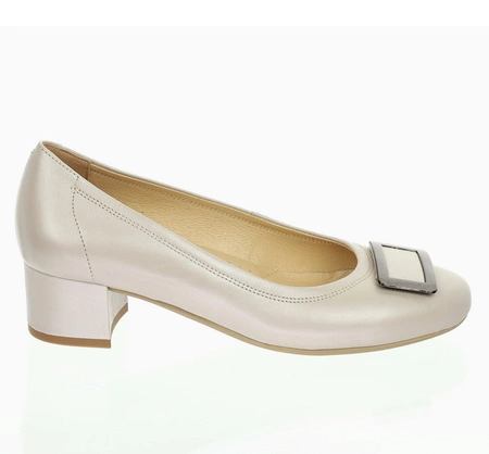 Skórzane czółenka z miękką, profilowaną wkładką Gino Fabiani