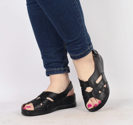 Czarne sandały damskie zdrowotne skórzane od Helios