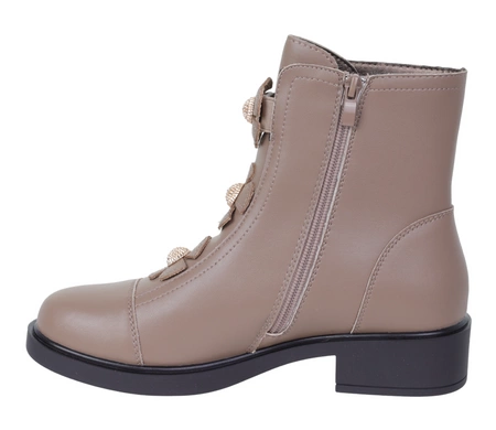 Beżowe skórzane botki damskie ocieplane na płaskie podeszwie Jezzi