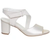 Białe skórzane sandały damskie na wygodnym obcasie ślubne Gino Fabiani