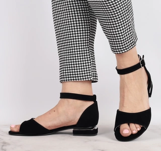 Czarne eleganckie sandały na niskim obcasie z zabudowaną piętą AZALI