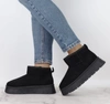 Czarne zamszowe botki niskie na platformie EMU śniegowce mukluki- rozmiarówka zaniżona