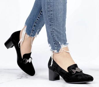 Zamszowe czółenka damskie lordsy na obcasie Jezzi