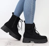 Czarne zamszowe botki damskie traperki na platformieNEWS