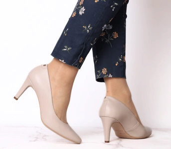 Beżowe wygodne szpilki ze skóry naturalnej RYŁKO