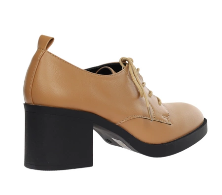 Brązowe półbuty damskie na obcasie garniturowe lordsy Jezzi