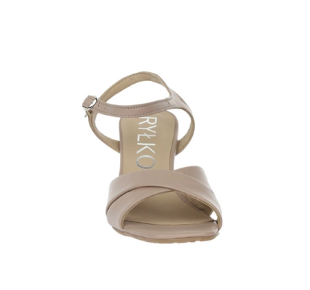 Beżowe sandały damskie na wygodnym obcasie skórzane RYŁKO