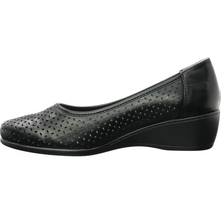 Czarne czółenka damskie na lekkiej koturnie Jezzi RMR2166-1