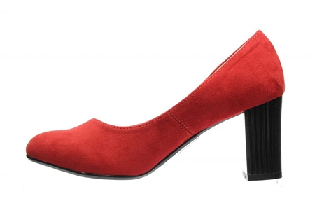 Czerwone czółenka damskie zamszowe na obcasie Azali