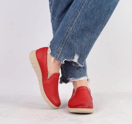 Czerwone skórzane półbuty wsuwane komfortowe i eleganckie Helios model 430