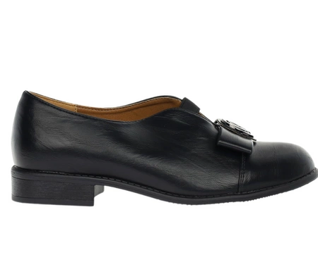 Czarne licowe półbuty damskie płaskie wsuwane eleganckie Jezzi