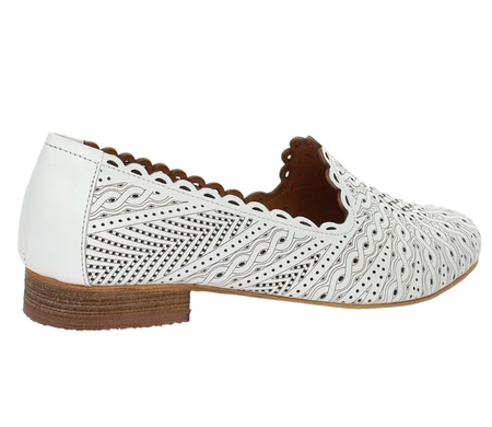 Eleganckie białe czółenka płaskie ażurowe ze skóry naturalnej MODO