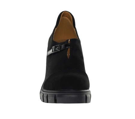 Czarne półbuty na obcasie i podsuwce lordsy Cora od Jezzi