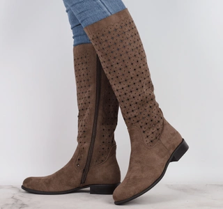 Zamszowe ażurowe kozaki brązowe czekoladowe na płaskim obcasie Jezzi