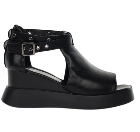 Czarne rokowe sandały damskie na koturnie i platformie Jezzi